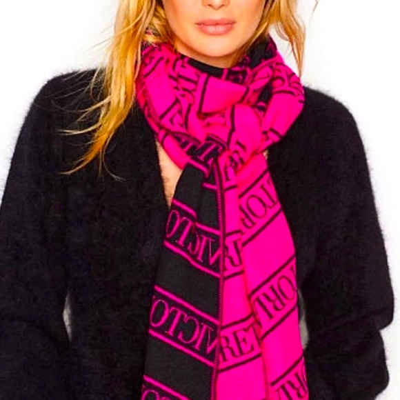 NWT Victoria’s Secret Woven Logo Scarf
With Fringe Fuchsia and Black - Picture 1 of 8